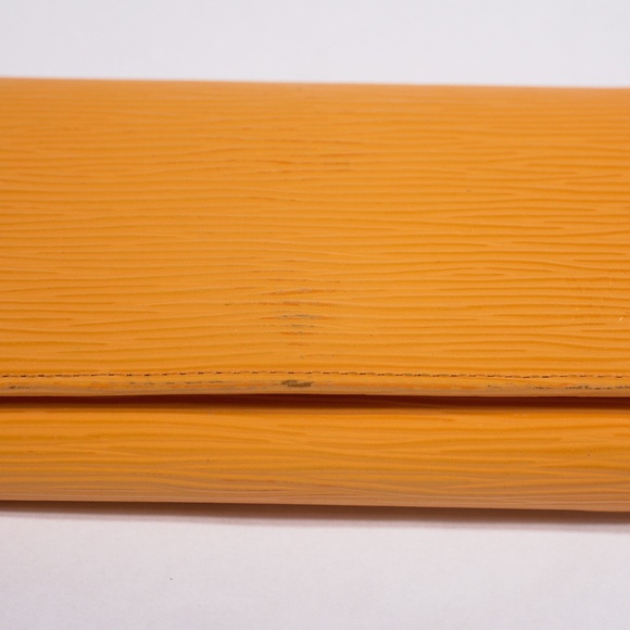 Louis Vuitton Epi Portmonnaie Billets Tresor Leather Bifold Wallet - Picture 2 of 10